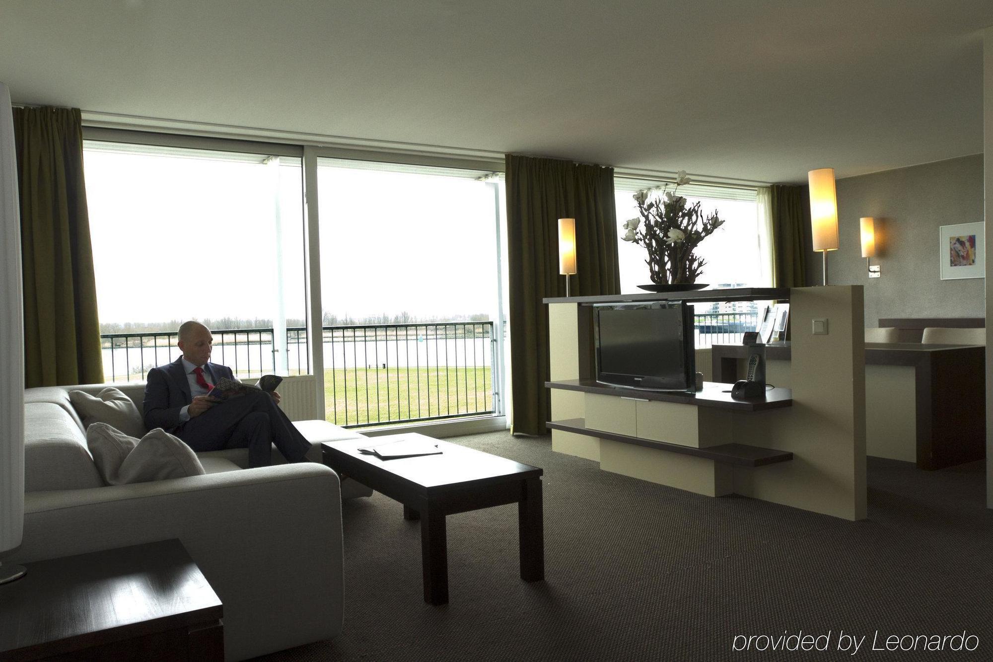 Van Der Valk Hotel Ara Zwijndrecht Eksteriør billede
