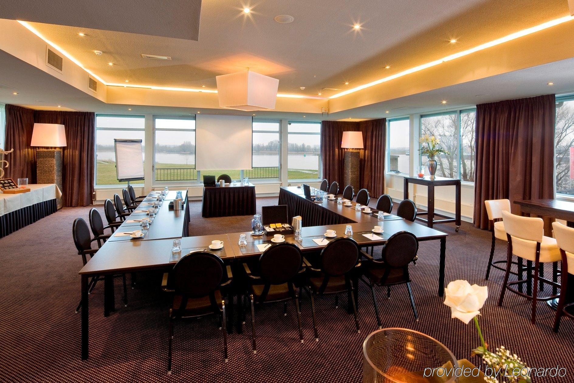 Van Der Valk Hotel Ara Zwijndrecht Eksteriør billede