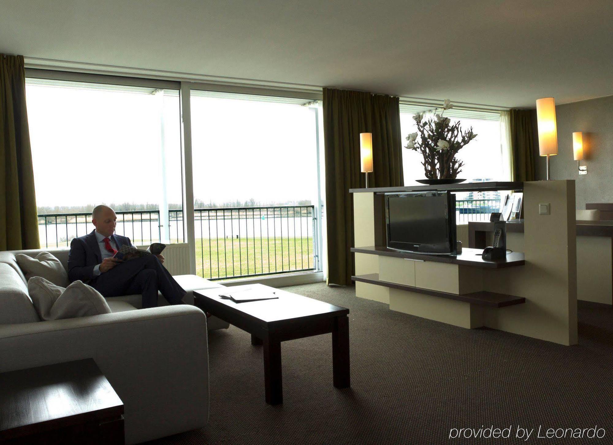 Van Der Valk Hotel Ara Zwijndrecht Eksteriør billede